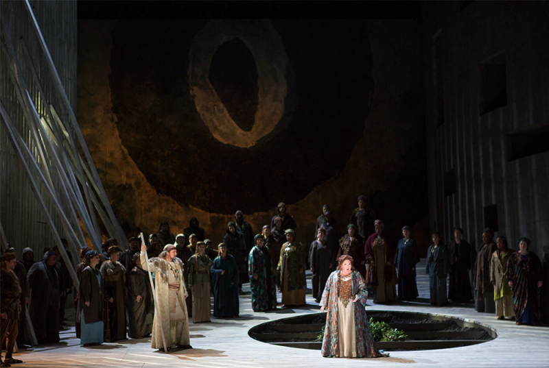 Angela Meade in Bellini’s Norma (photo: Scott Suchman/Washington National Opera)